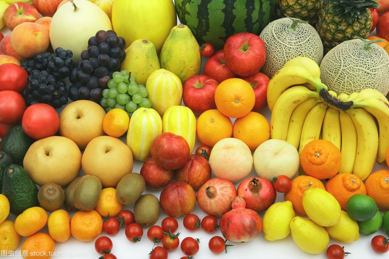 科技與自然奏鳴曲 現代無人化果蔬豐收圖景